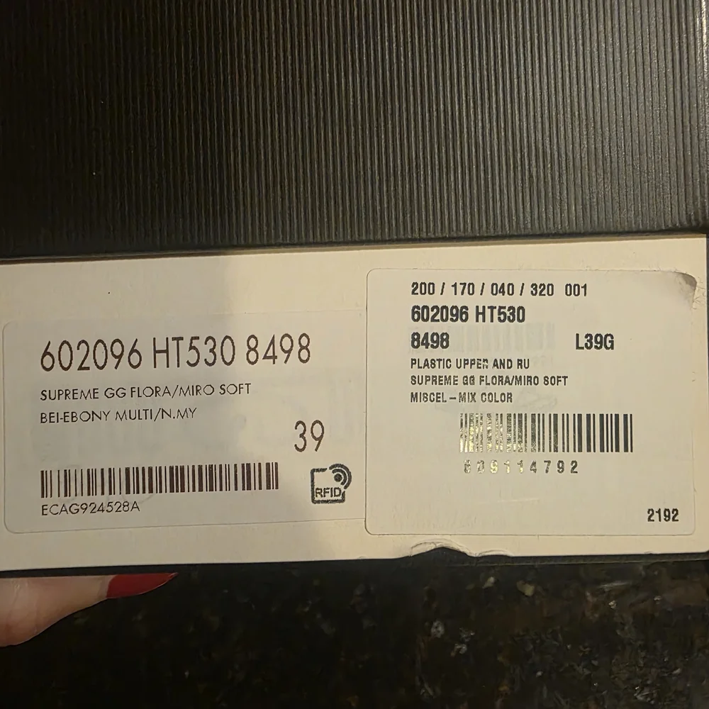 Gucci Beige and Multicolor Pool Slides - Picture 2 of 4